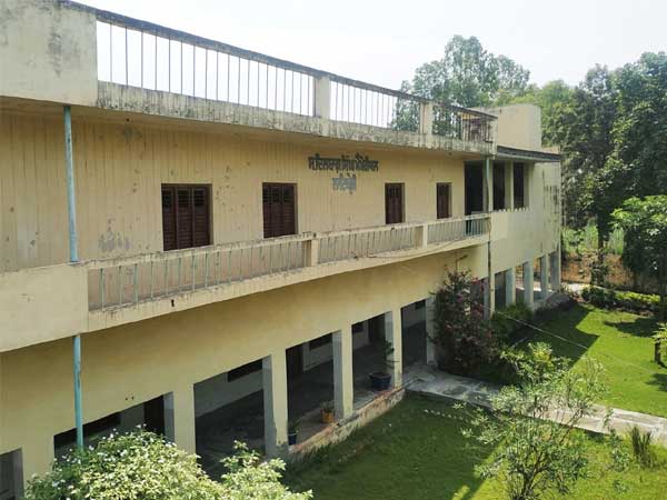 Library @ Saini Bar College, Bulhowal